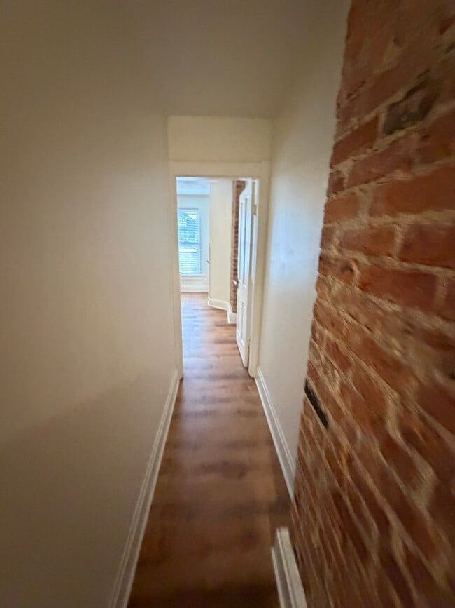 Building Photo - 441 E Whittier St