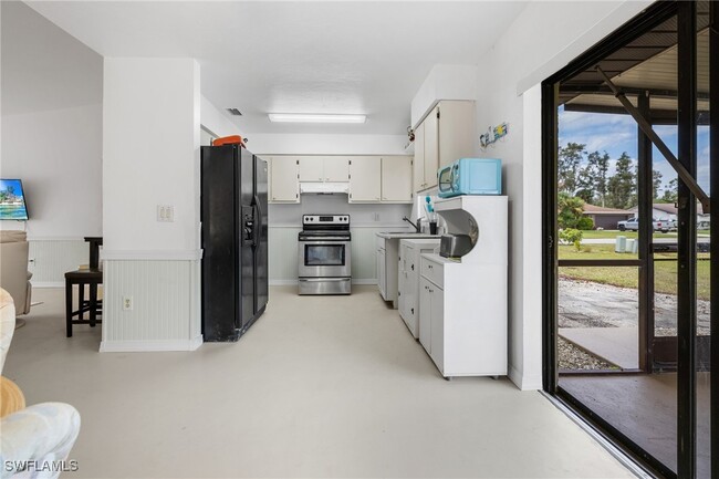 Building Photo - 6066 Perthshire Ln