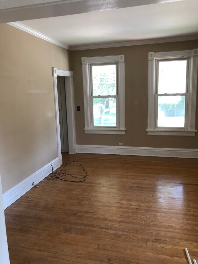 Building Photo - 2101 Schiller Ave