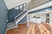 Building Photo - 844 S Vance St