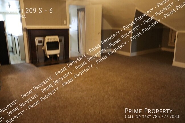 Building Photo - Ninth 209 S-6