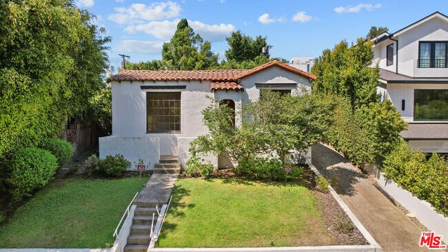 Building Photo - 2569 Patricia Ave