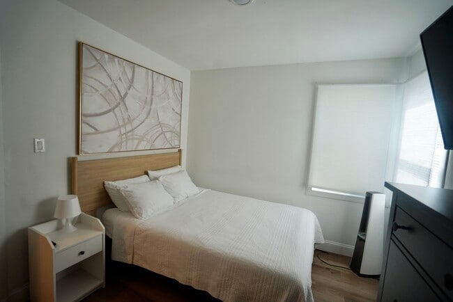 Building Photo - 4027 Surf Dr