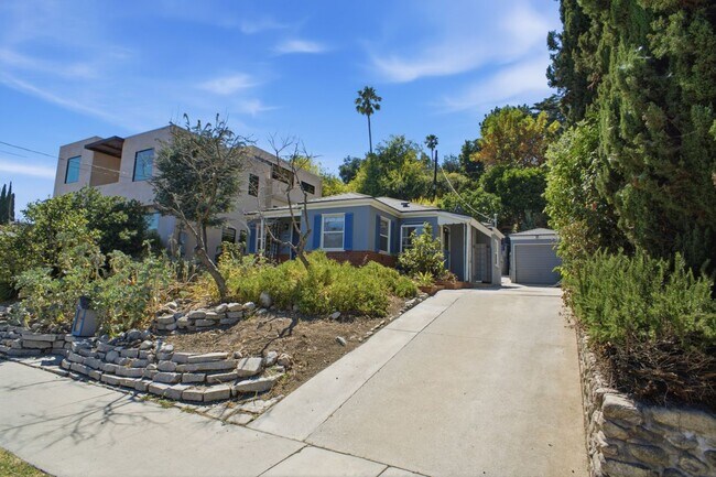 Building Photo - 4867 Wiota St