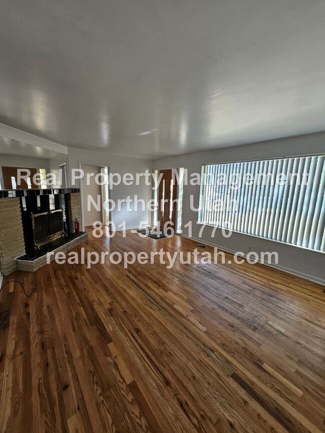 Building Photo - 3 Bedroom 1 Bathroom Home in Plain City No...