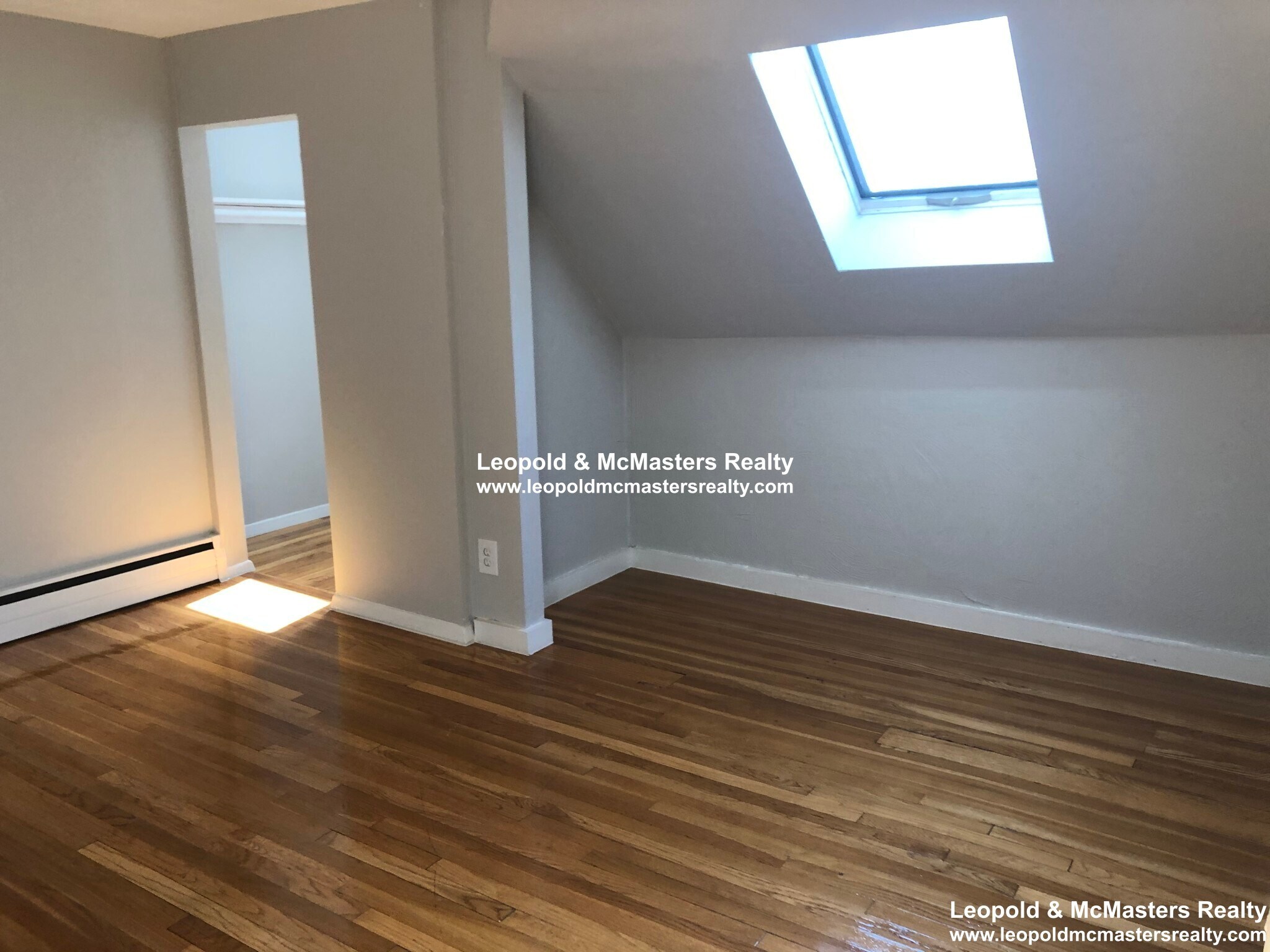 Building Photo - 127 Lanark Rd