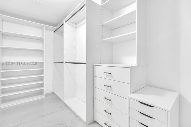 Building Photo - 16385 Biscayne Blvd