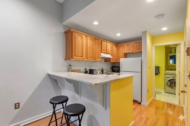 Building Photo - 54 Appleton St