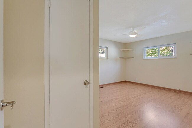 Building Photo - 2501 Linda Vista Avenue
