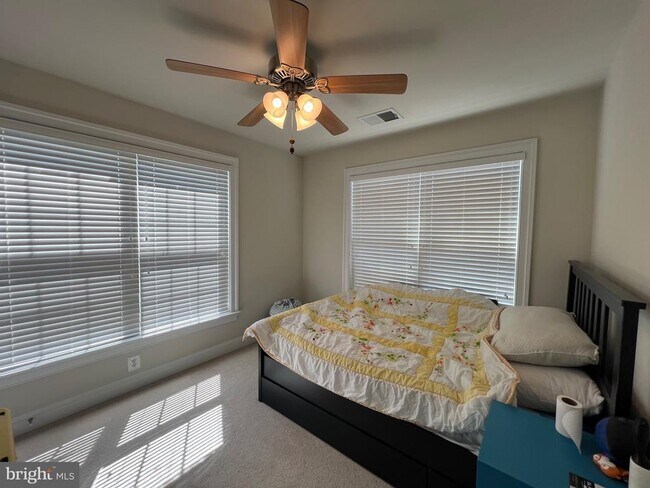 Building Photo - 14878 Potomac Branch Dr