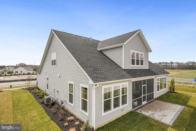 Building Photo - 34007 Givens Wy