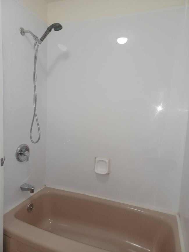 Building Photo - 103-0-103102 102nd St