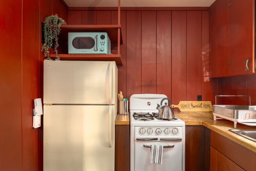 Building Photo - 1938 Channing Way