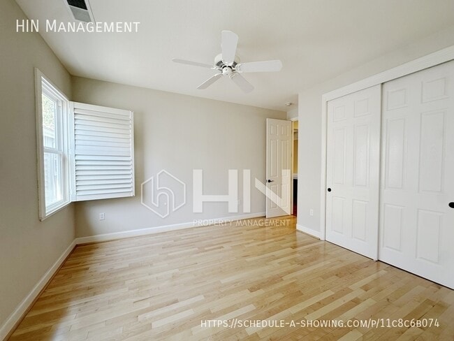 Building Photo - 1122 W Lagoon Rd