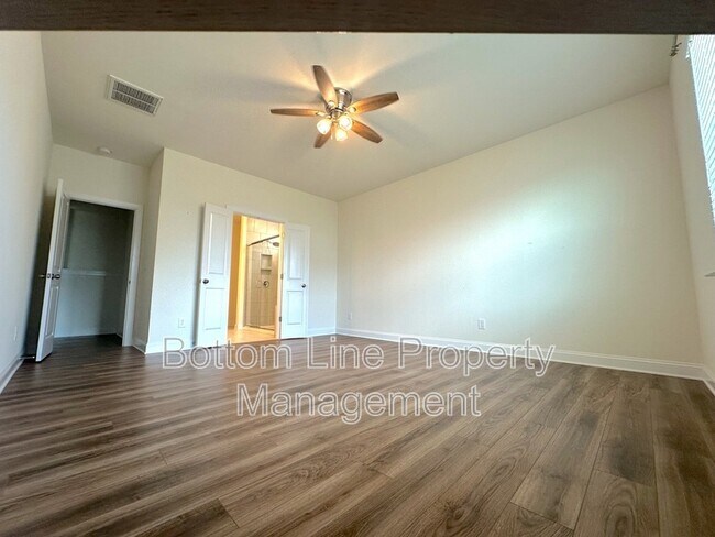 Building Photo - 4487 Fls Lk Dr S W