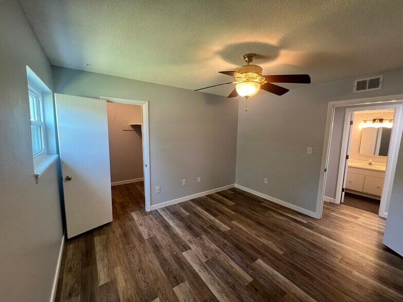 Building Photo - 1100 Skyland Dr