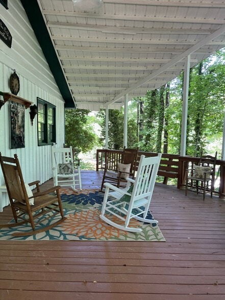 Building Photo - 113 Terrace Cir
