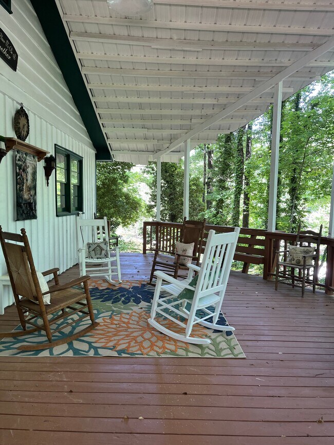 Building Photo - 113 Terrace Cir