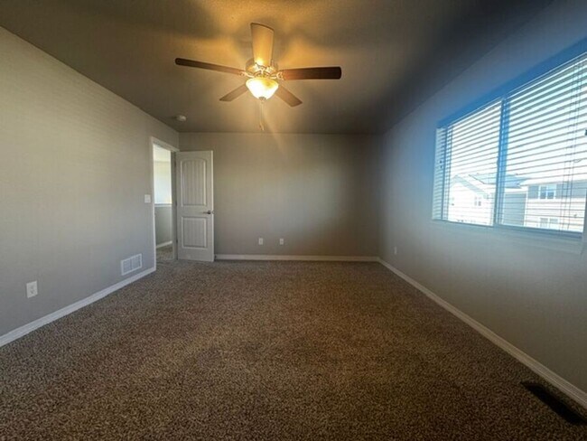 Building Photo - 5338 Kingscote Dr