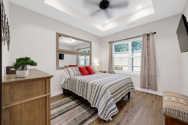 Building Photo - 10317 Lake Rd