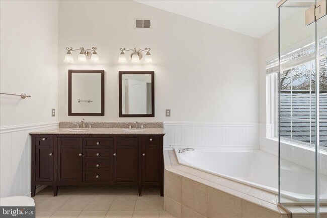 Building Photo - 43438 Oxen Ln