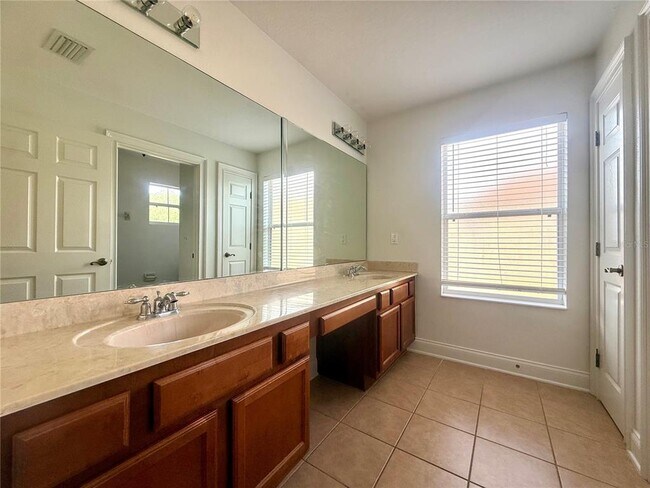 Building Photo - 6984 Brescia Way