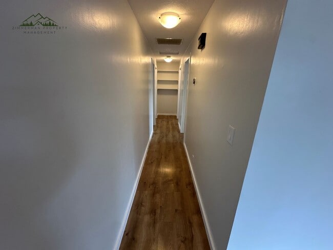 Building Photo - Fully Updated 3 Bedroom 1 Bathroom