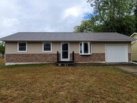 Building Photo - 3 Bedroom, 2 Bath Single Family Home in Camanche, IA