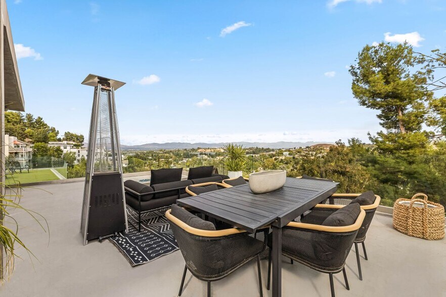 Building Photo - 5170 Medina Rd