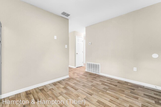Building Photo - 2 br, 1 bath House - 1100 BIRCHWOOD CT UNIT B