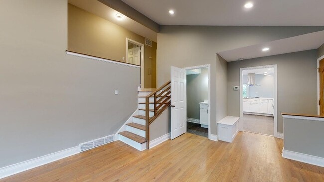 Building Photo - 1366 Cavell Ave