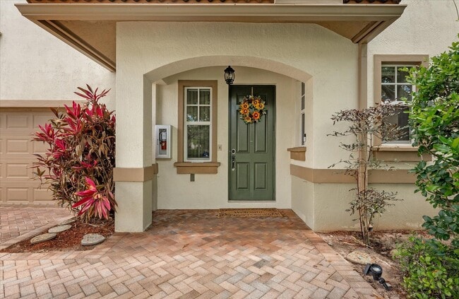 Building Photo - 6013 NW 118th Dr