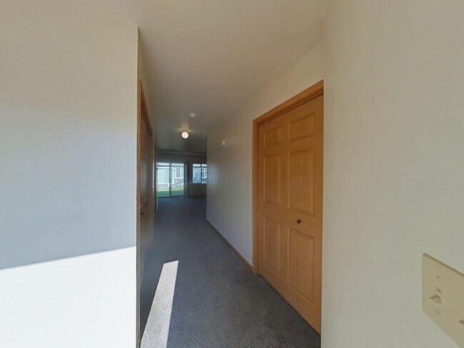 Building Photo - 2460 Wheeler Dr