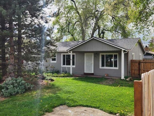 Building Photo - 2411 Crater Lake Ave