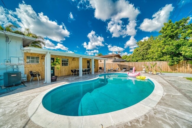 Building Photo - 1275 NE 204th Terrace