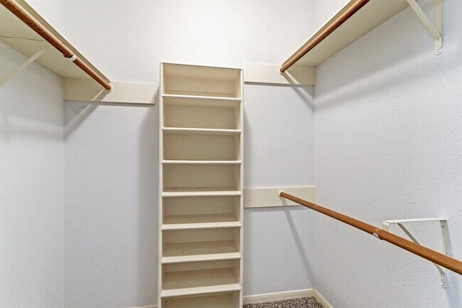 Building Photo - 7750 Springville Dr