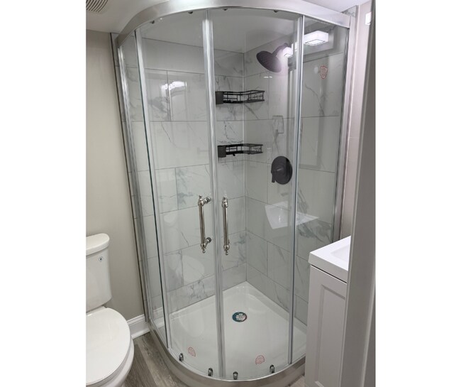 Building Photo - 617 Glenwood Ave