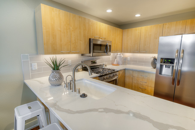 Quartz countertops - Heritage Place Condos