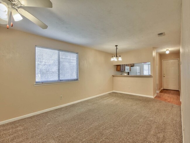 Building Photo - 3208 Ginger Dr