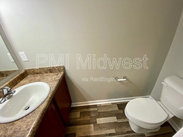 Building Photo - 8014 Harshaw Dr