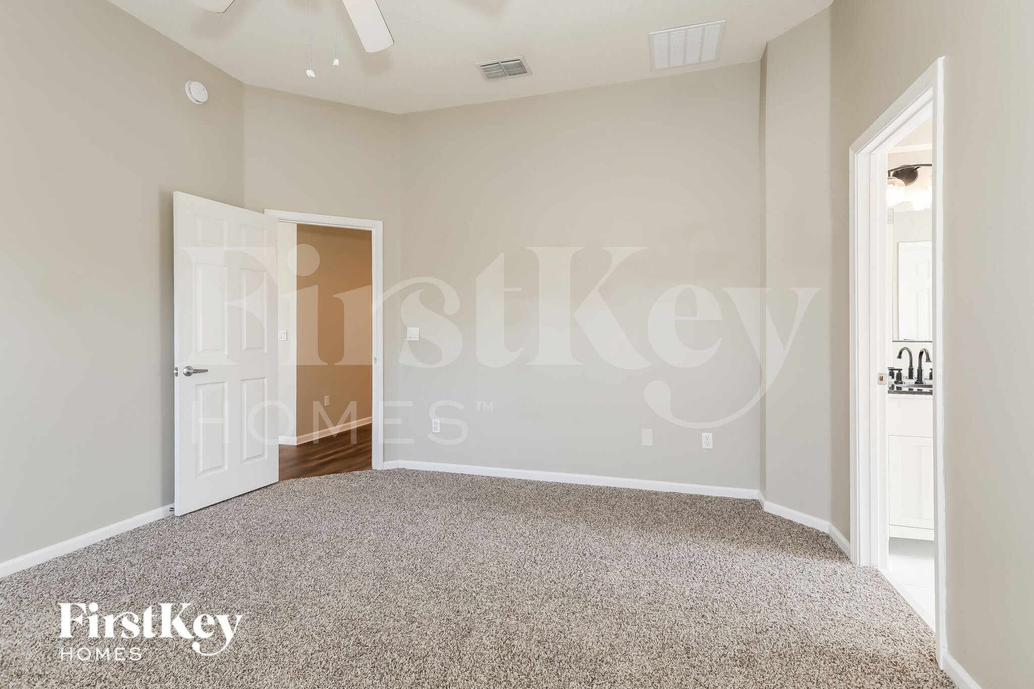 Building Photo - 9146 Jennifer Ln