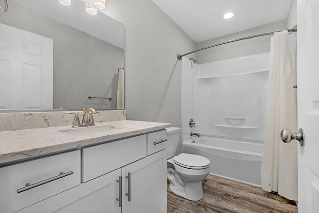 Building Photo - Beautiful 4br 2.5ba with huge basement and garage in Edgemere