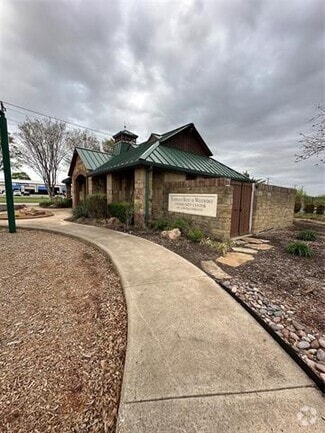 Building Photo - 9609 Mulligan Dr