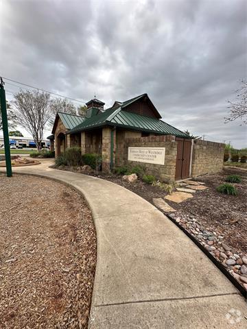 Building Photo - 9609 Mulligan Dr