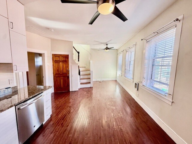 Building Photo - 164 Prince St