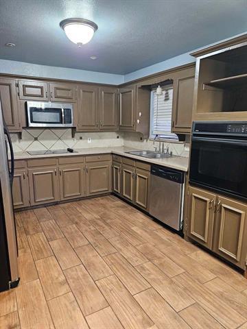 Building Photo - 808 McCurry Ave