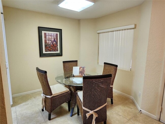 Building Photo - 6105 Bahia Del Mar Cir N