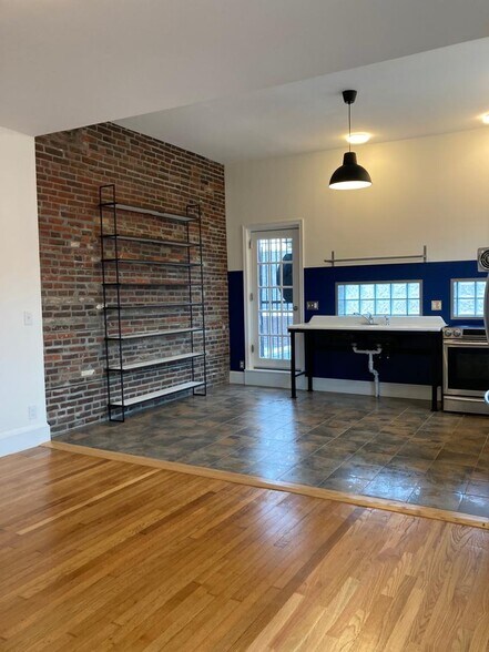 kitchen storage - 2110 E Clearfield St