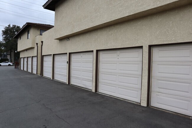 Building Photo - 420 7th Street