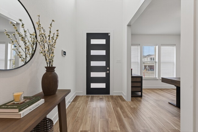 Building Photo - 3768 Wenatche Dr